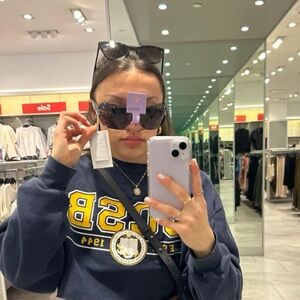 Meet your Posher, Brooke